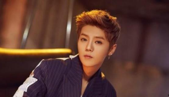 鹿晗家世爆料视频播放,家族背景曝光,明星光环背后的故事 第3张 鹿晗家世爆料视频播放,家族背景曝光,明星光环背后的故事 第3张